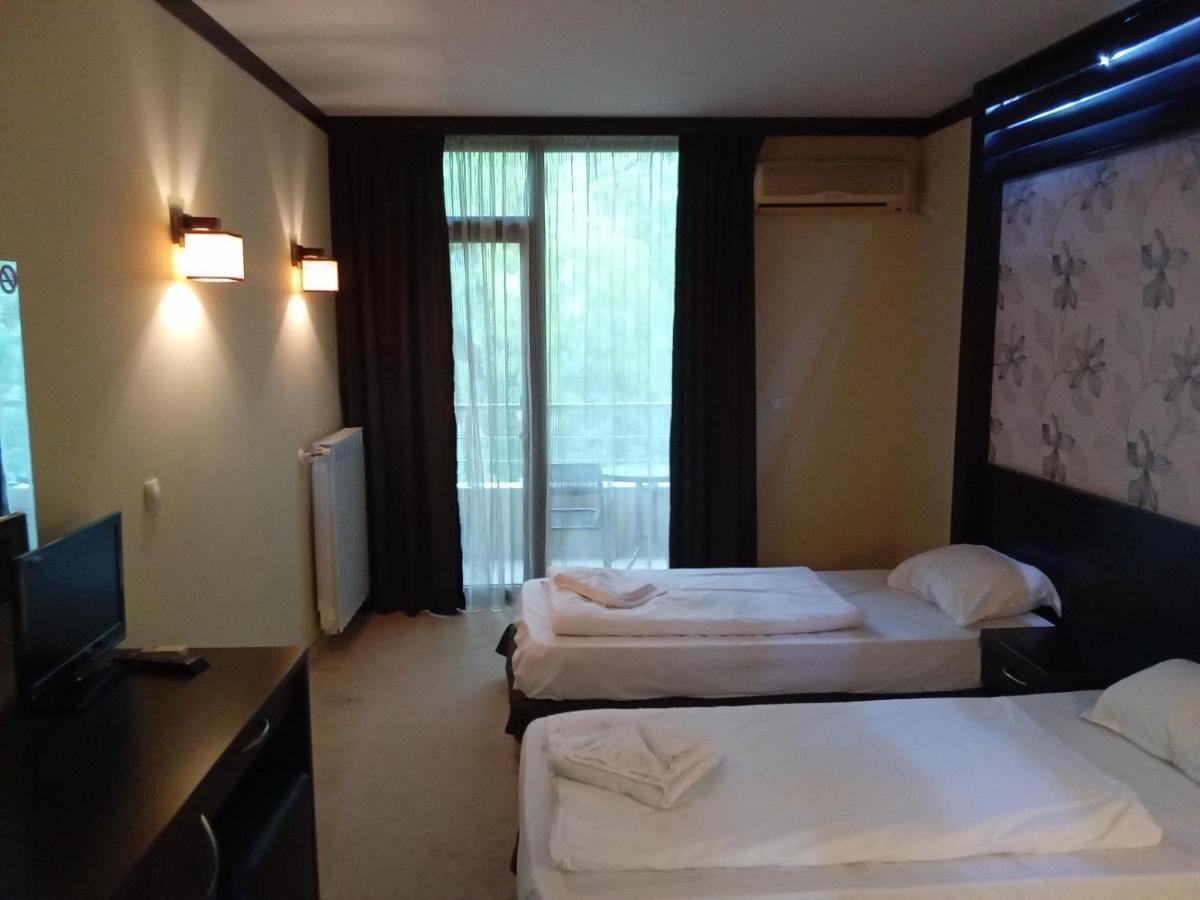 Park Hotel Stratesh Lovech Exterior photo